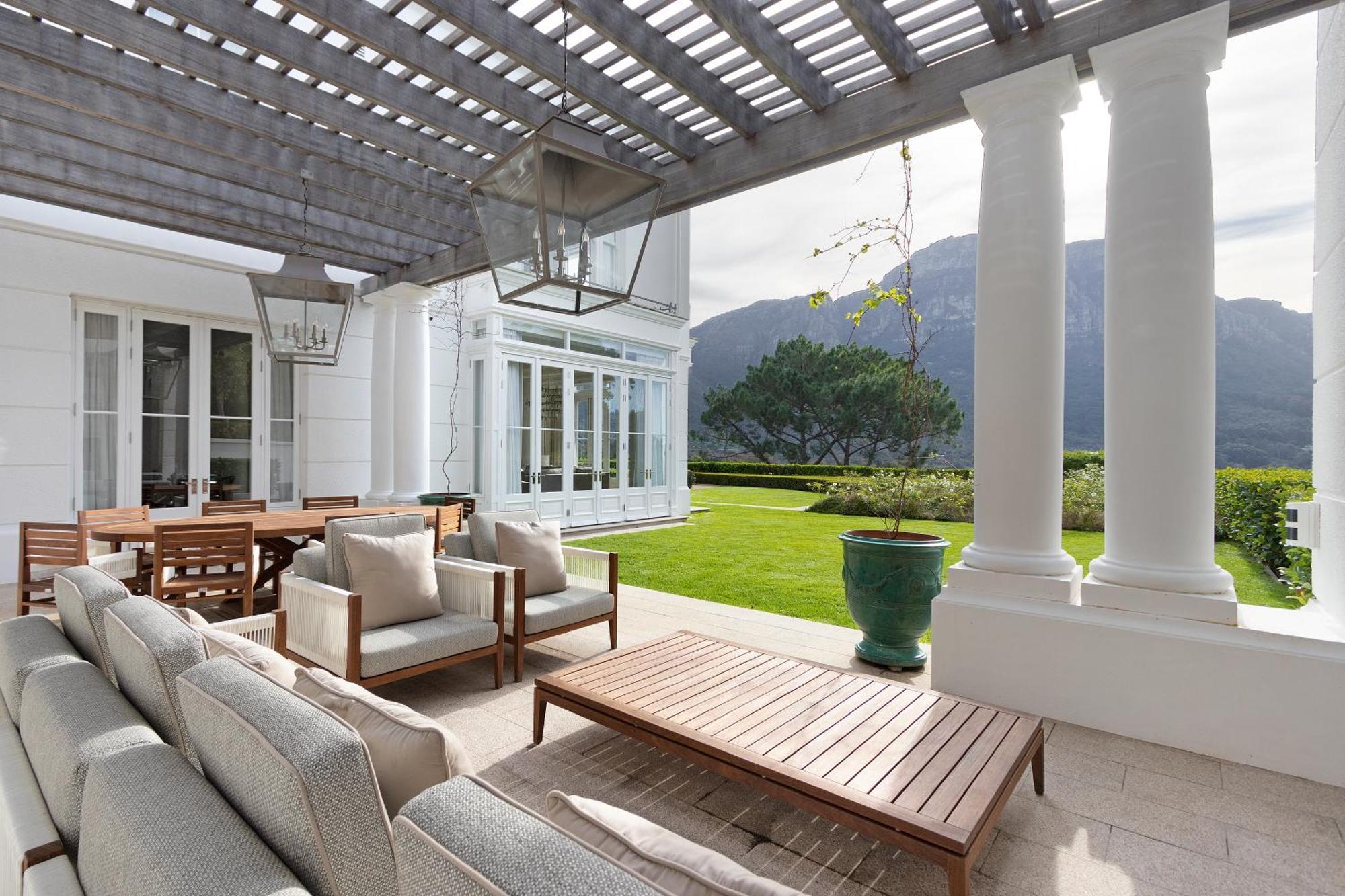 Villa Calatrava House